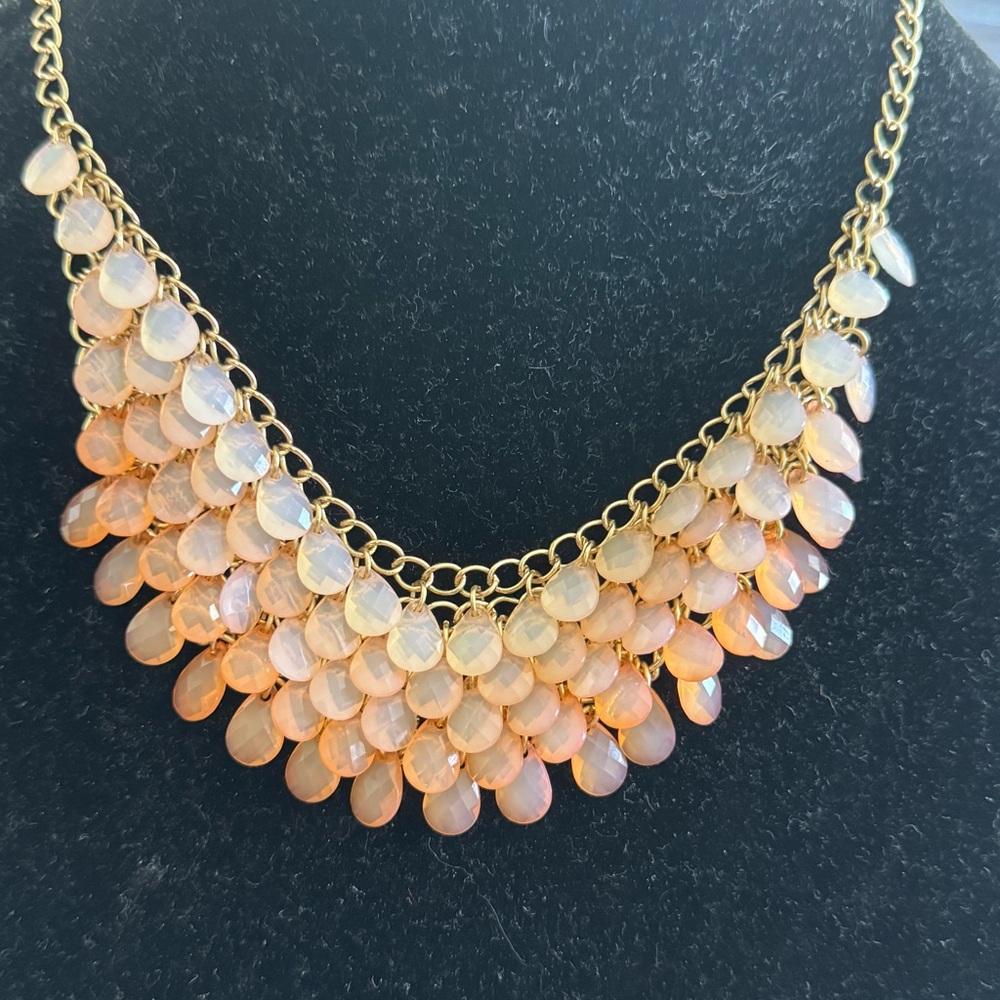 Elegant Gold and Pink Necklace